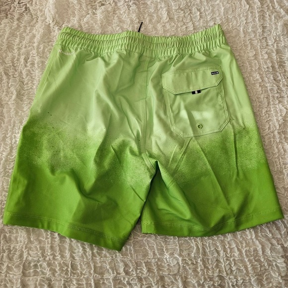 Hurley Phantom Zeros 2 Volley 17"
Hybrid Boardshort Swim Trunks Mens
Small NEW - Picture 2 of 3